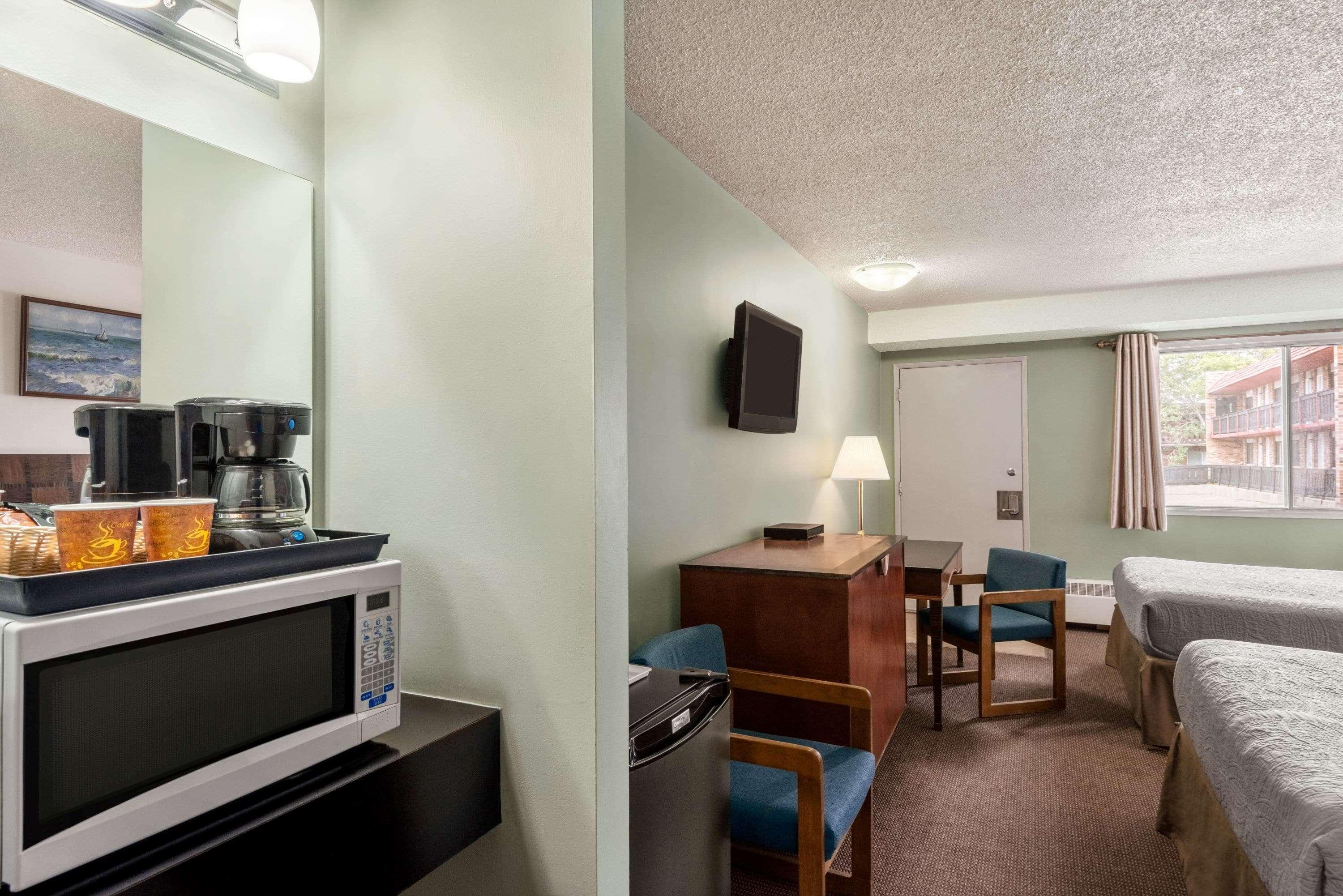 Travelodge By Wyndham Swift Current Exterior foto