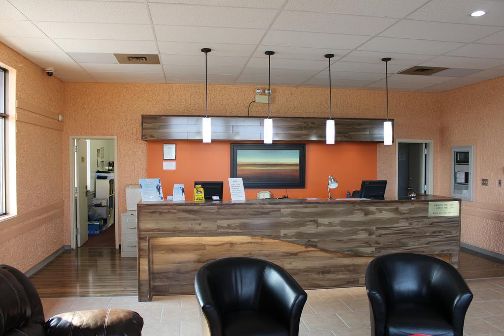 Travelodge By Wyndham Swift Current Exterior foto