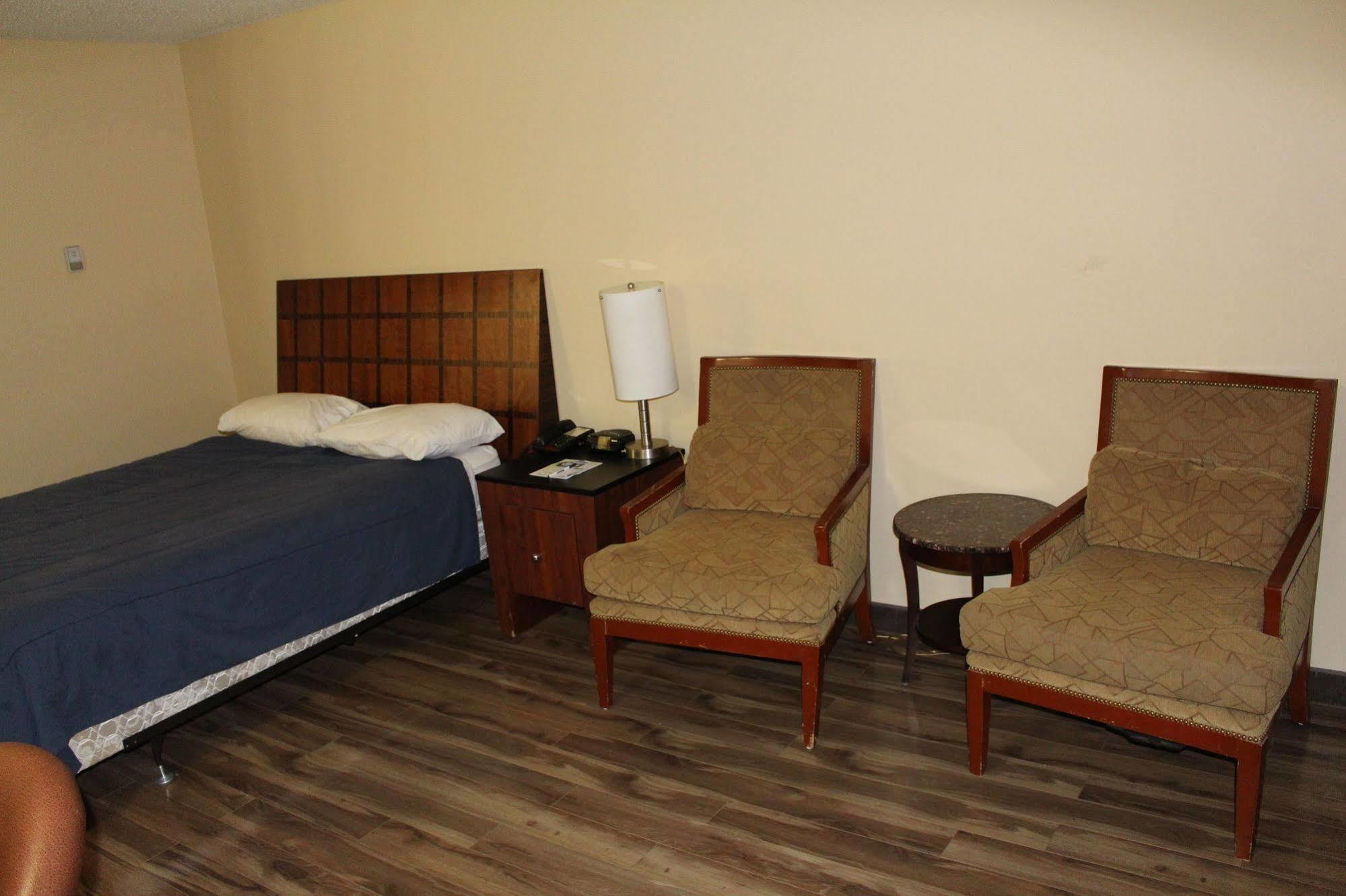 Travelodge By Wyndham Swift Current Exterior foto