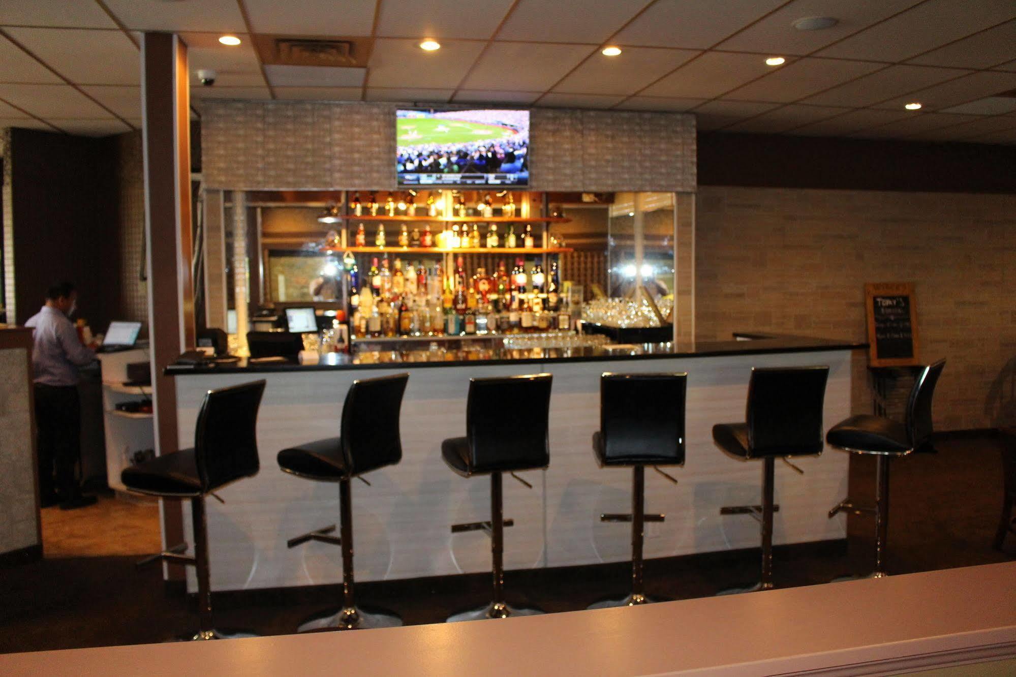Travelodge By Wyndham Swift Current Exterior foto