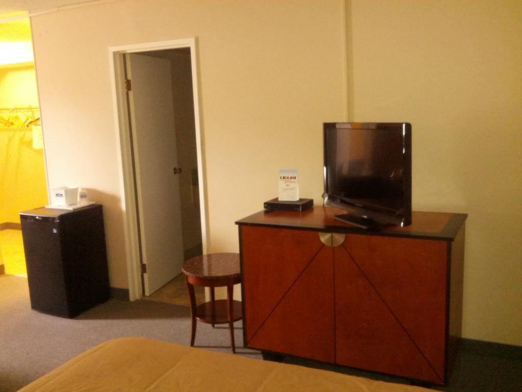 Travelodge By Wyndham Swift Current Exterior foto
